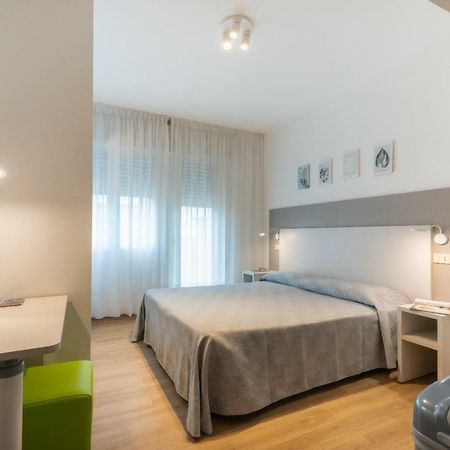 Hotel Fabris Каорле Экстерьер фото