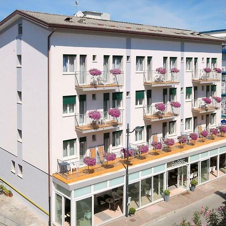 Hotel Fabris Каорле Экстерьер фото
