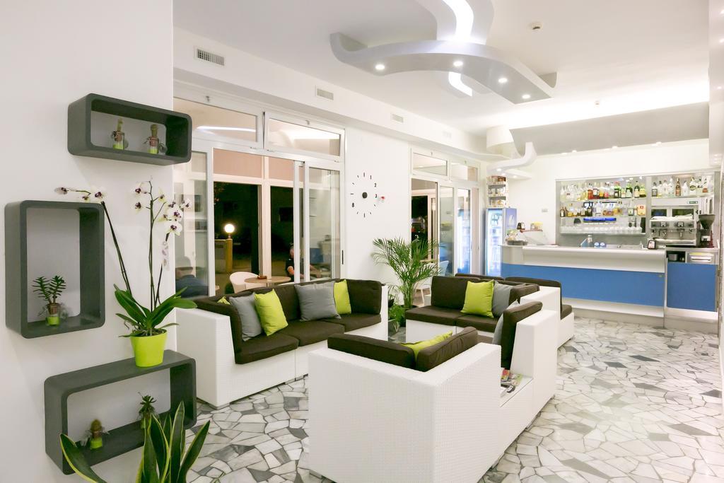 Hotel Fabris Каорле Экстерьер фото