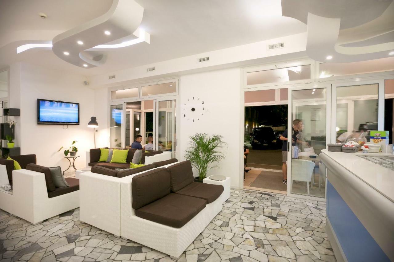 Hotel Fabris Каорле Экстерьер фото