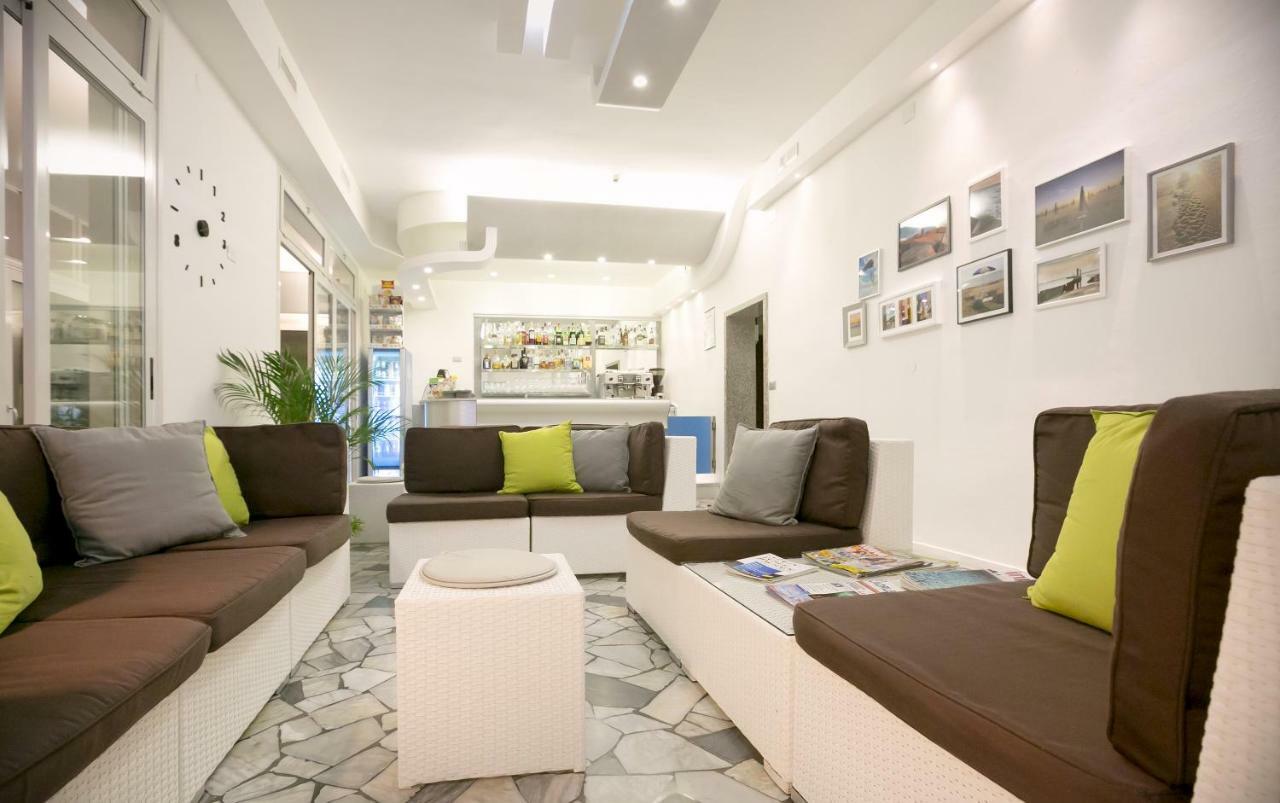 Hotel Fabris Каорле Экстерьер фото